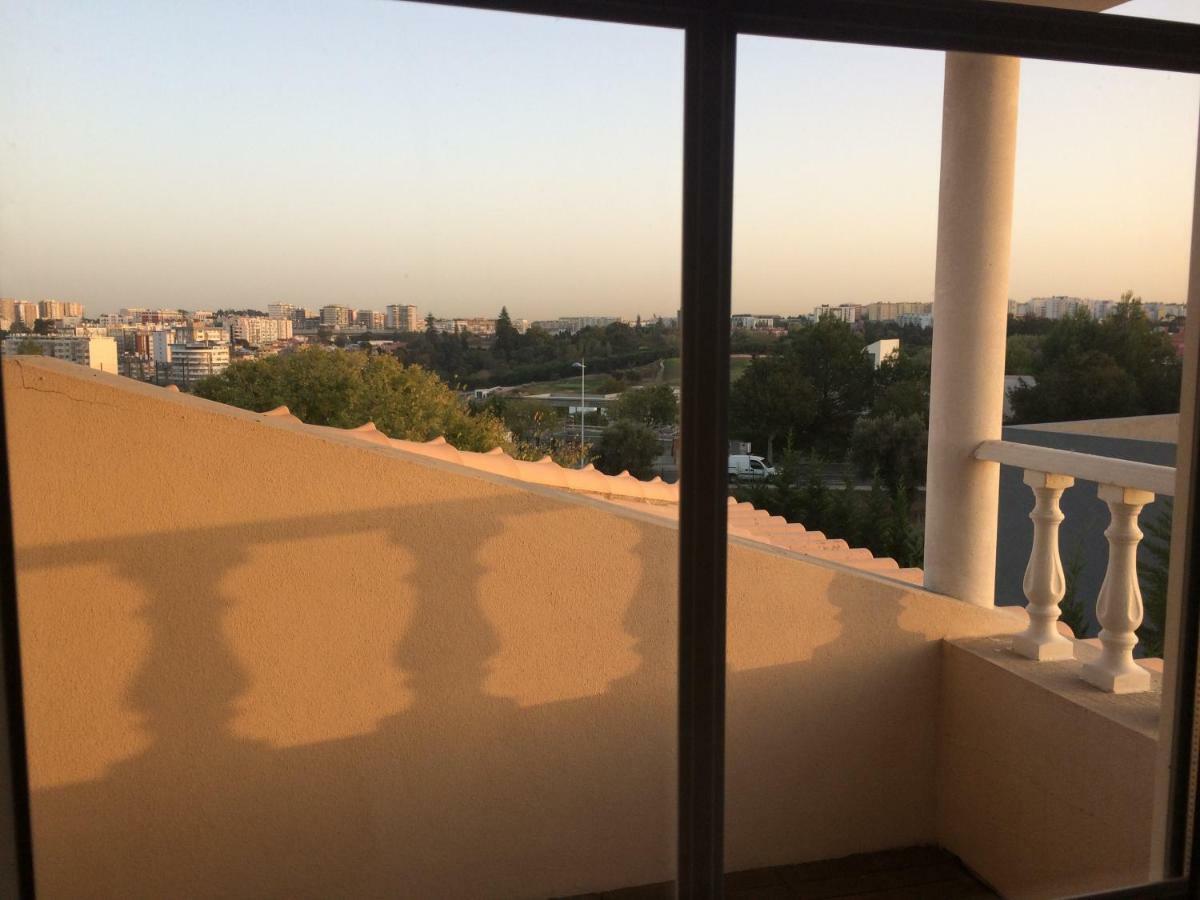 Sunny Suites Golf And Free Parking Guest House — Photos 3